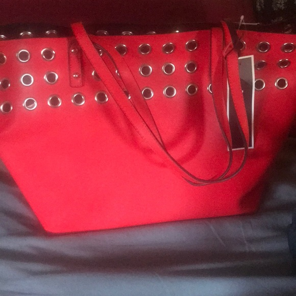 Handbag - Picture 2 of 3